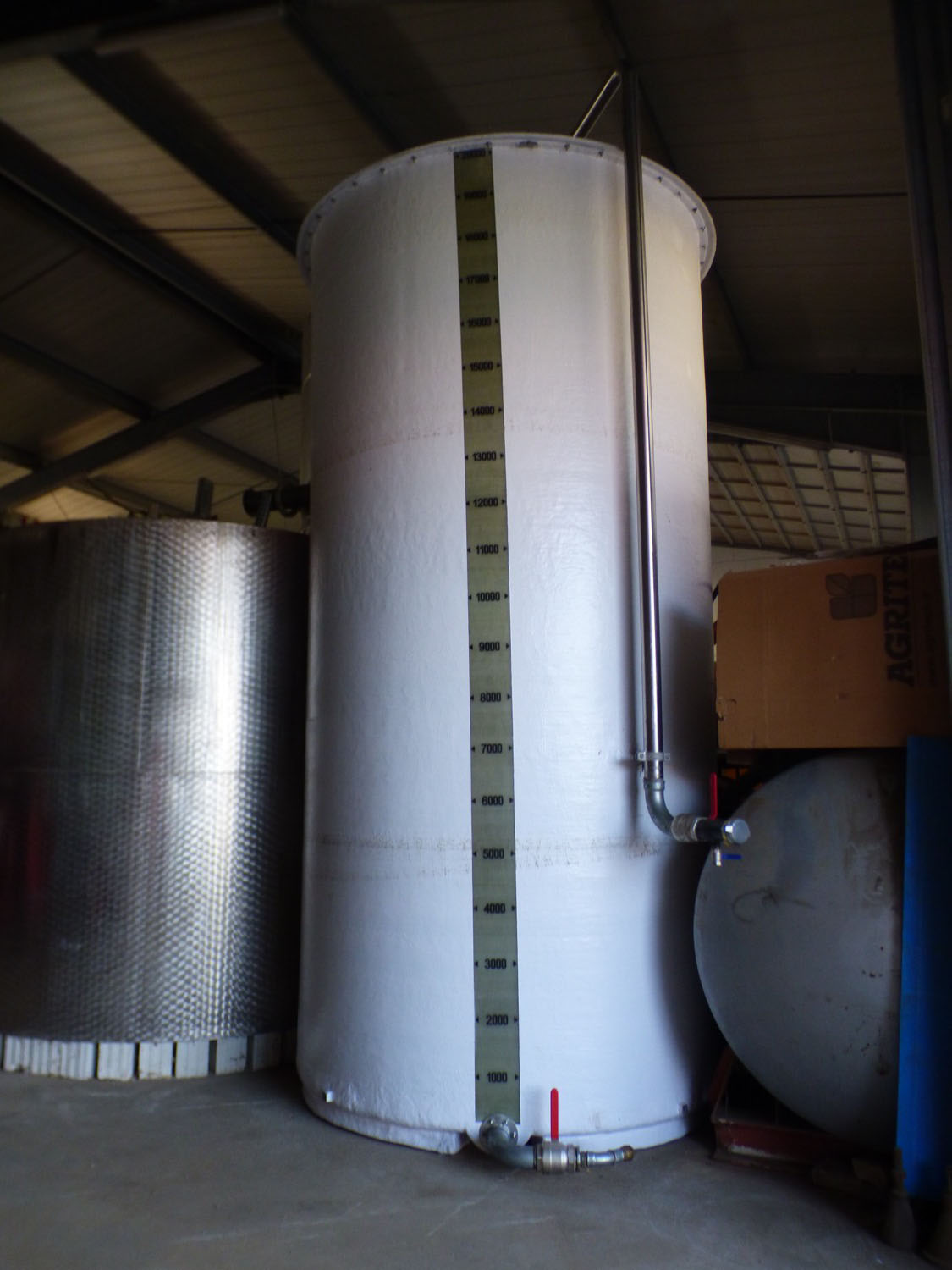 <p>Reinforced fiberglass tanks for liquid storage</p>