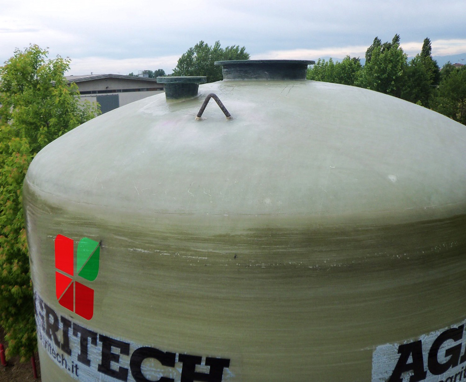 Cisterne in vetroresina rinforzata per lo stoccaggio di liquidi